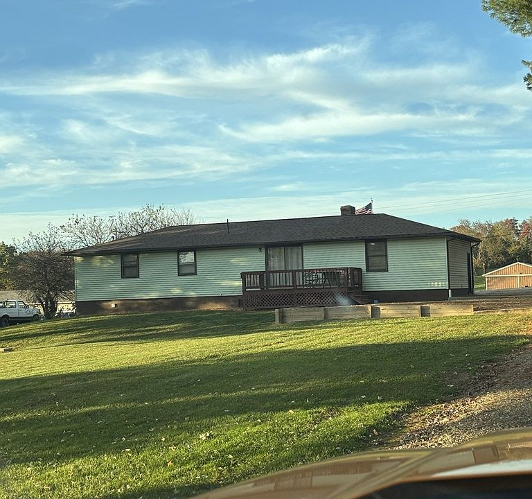 2nd image of 386 Fairgrounds Rd