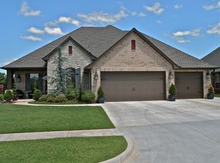 15528 Wood Creek Ln, Edmond, OK 73013