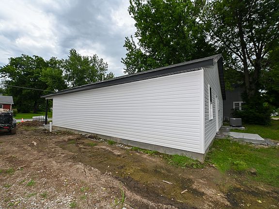 4th image of 524 E Allison St