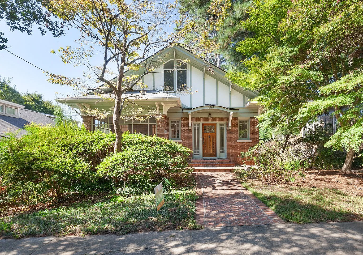 Beautifully Updated Midtown Bungalow Steps from Piedmont Park and ATL BeltLine! — Photo 1