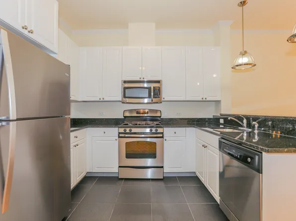 12 Main Street image 2 of 18