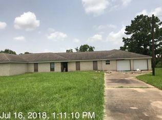 77 County Road 1820, Liberty, TX 77575