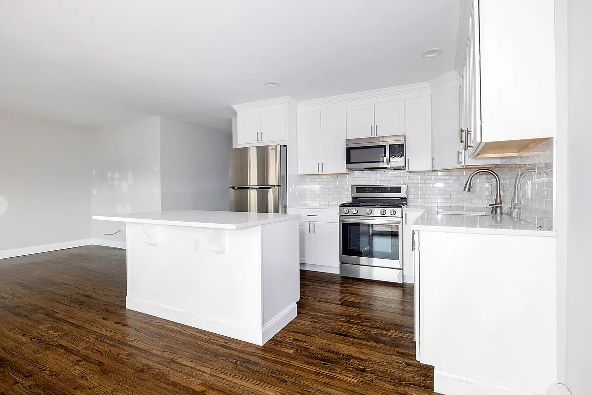 Building Photo - 384 Warburton Ave #1B