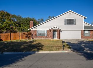 2100 West Ln, Kerrville, TX 78028