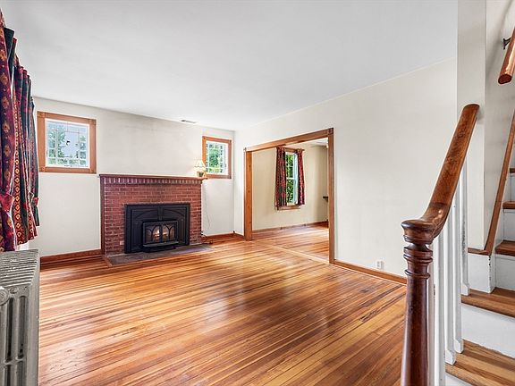 5th image of 62 Circle Rd
