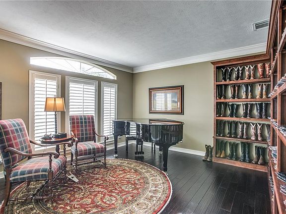 4th image of 6708 Trinity Landing Dr N