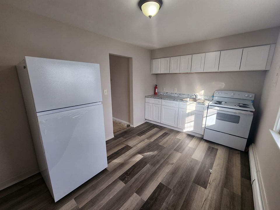 1st image of 3053 Hadley Ave APT 6