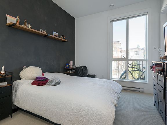 4th image of 10168 149th St #214