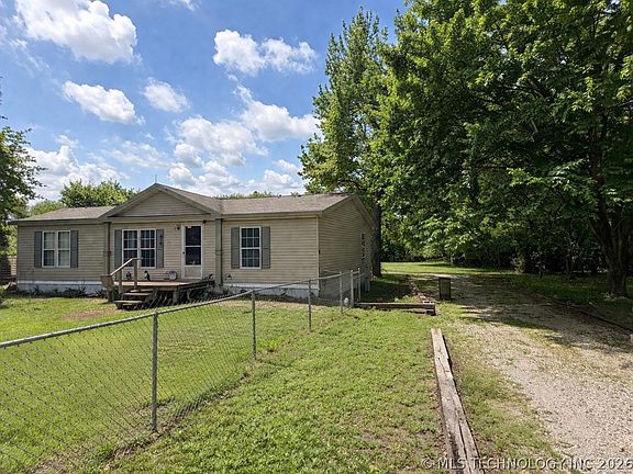 2nd image of 715 Vango Rd
