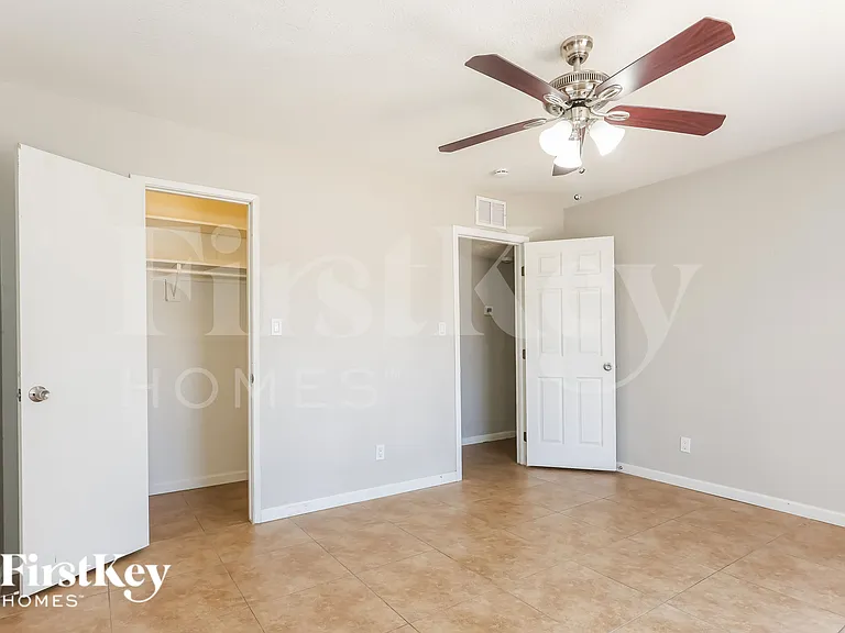 18216 N 24th Dr — Photo 12