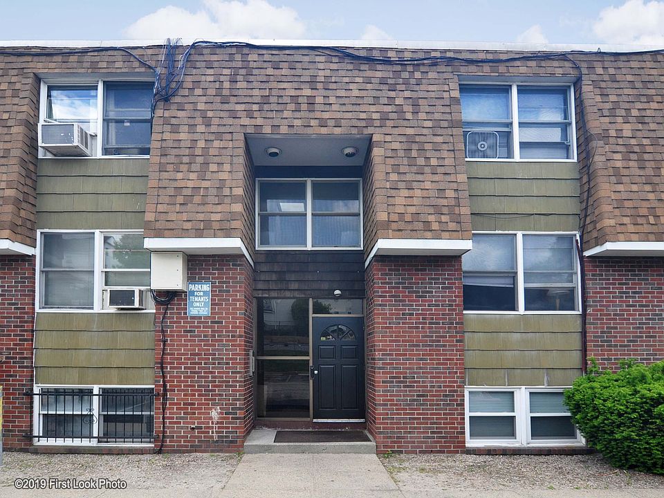 2nd image of 250 School St APT 308