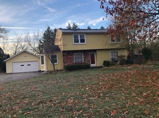 301 Nawakwa Rd, Rochester Hills, MI 48307