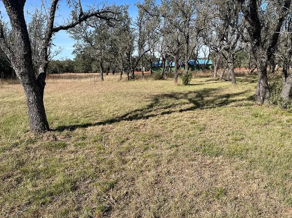 762 Morning Dew Dr, Round Mountain, TX 78663