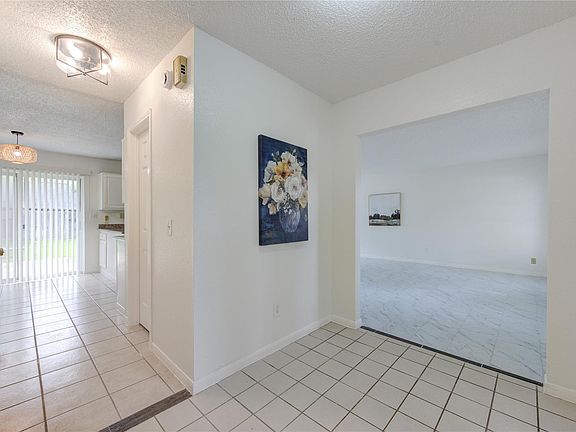 5th image of 3515 Green Fields Dr