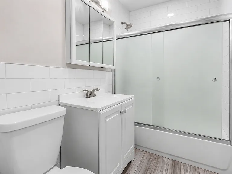 725 E Broadway #4 — Photo 11