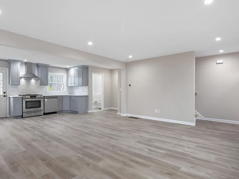 10 Grace St — Photo 5