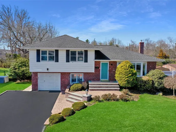 19 Sparks Street, Melville, NY 11747