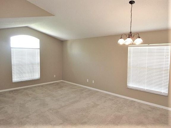 2nd image of 158 Osprey Marsh Ln