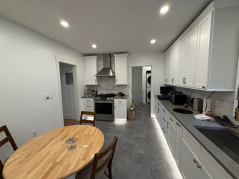 39 Langley Rd #2 — Photo 15
