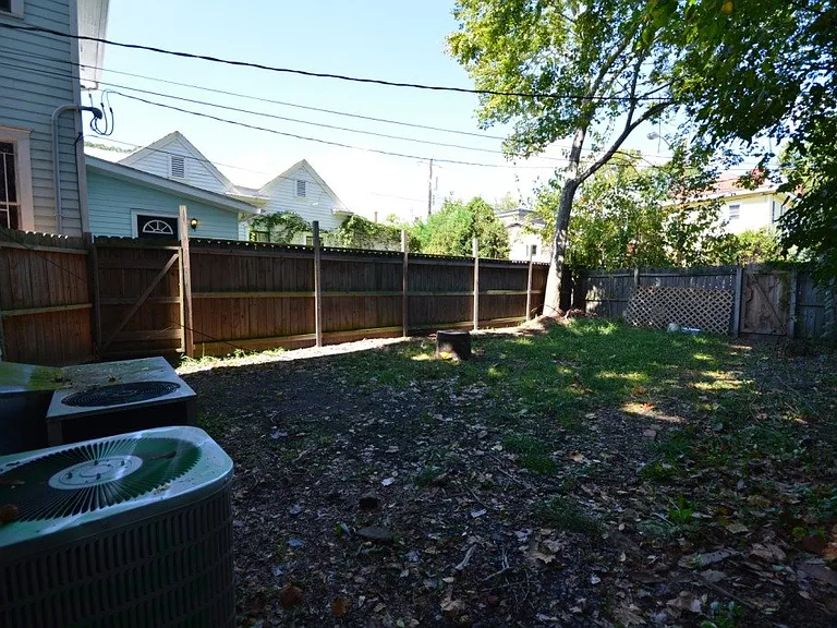 542 E Anderson St #A — Photo 11