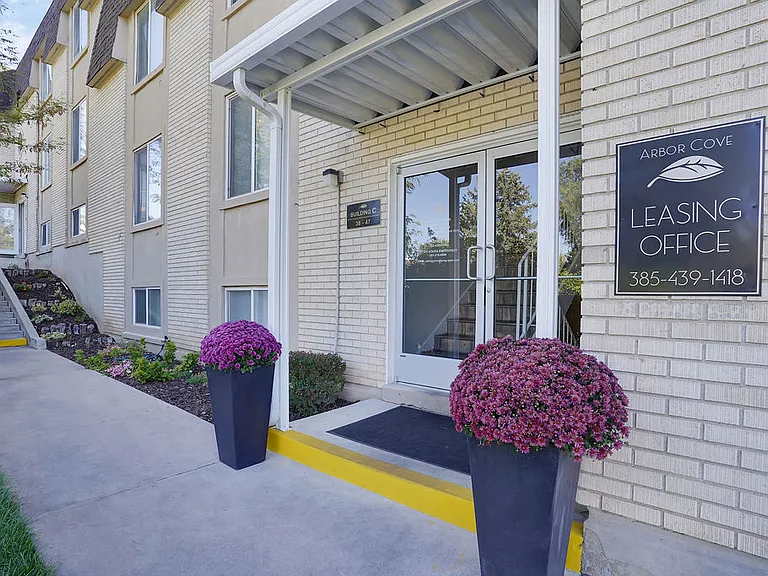 Arbor Cove Apartments — Photo 20