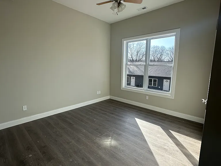 567 Dupont Rd #303 — Photo 12
