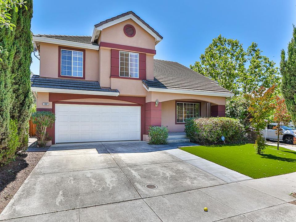 1st image of 1002 Woodroe Ct