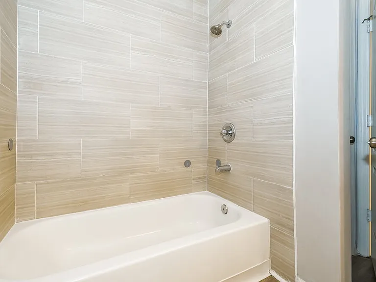 213 Park Ave — Photo 15