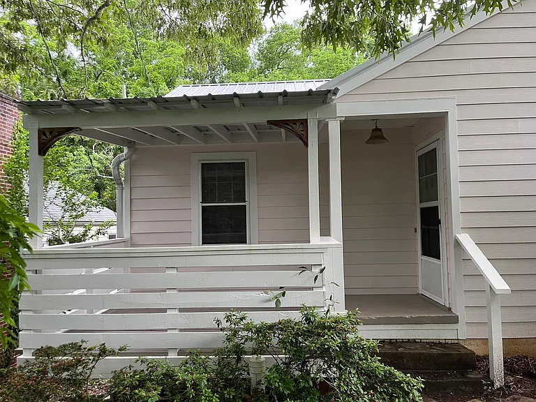 Wonderful covered front porch.