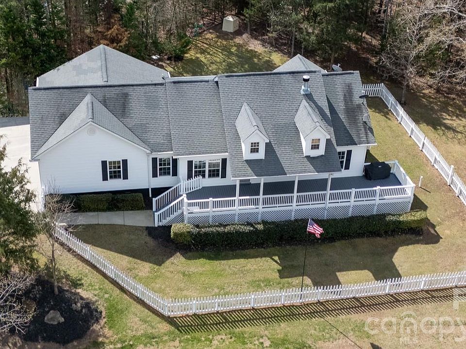 1st image of 1108 King Rd