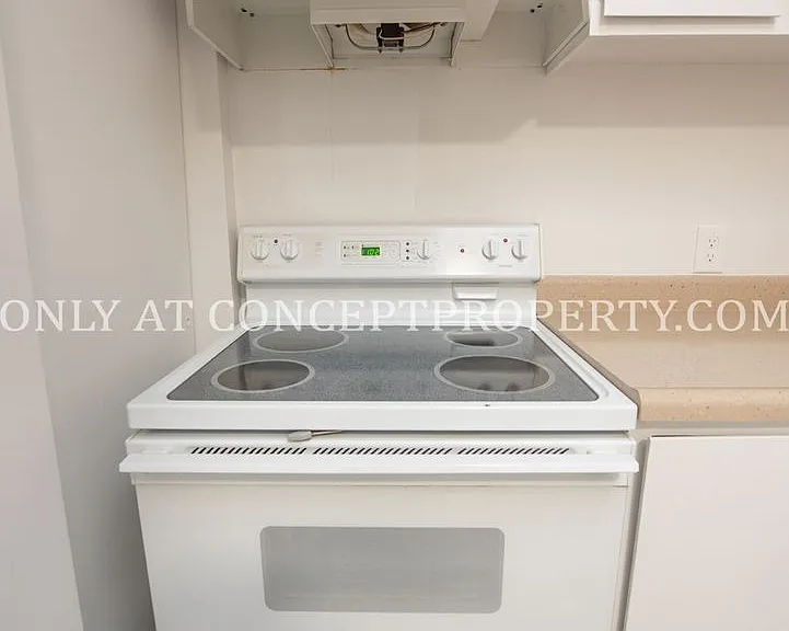 132 E 2nd Ave — Photo 41