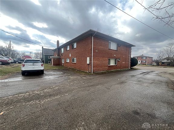 4th image of 2620 N Gettysburg Ave