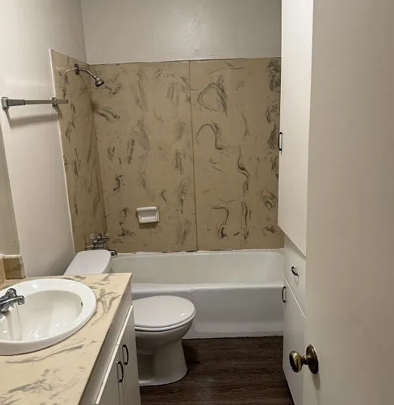 801 Calvin St #D — Photo 5
