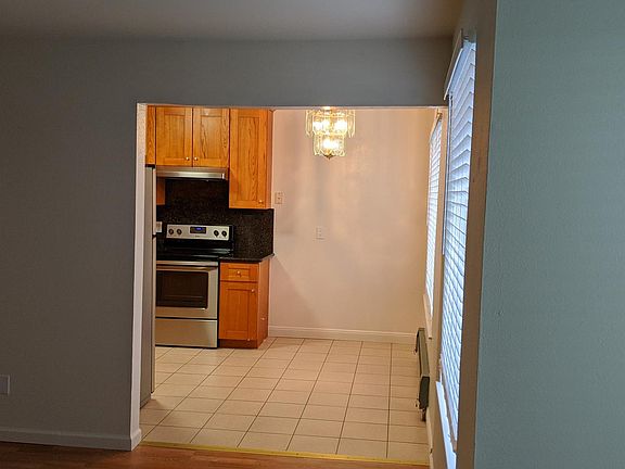 5th image of 1300 Irving St APT 11