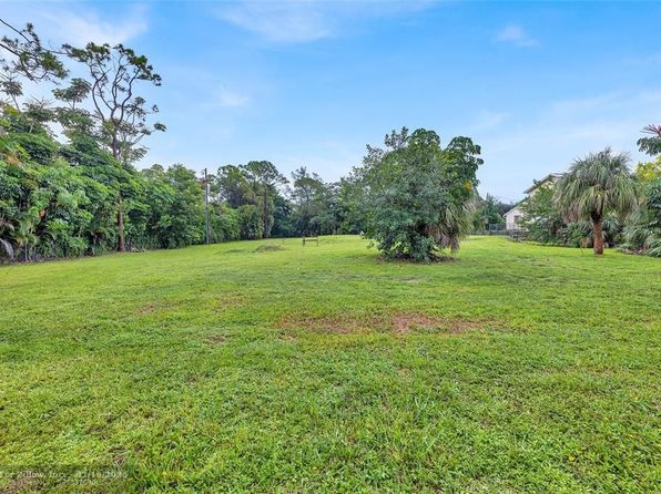 7450 Lyons Rd, Pompano Beach, FL 33073