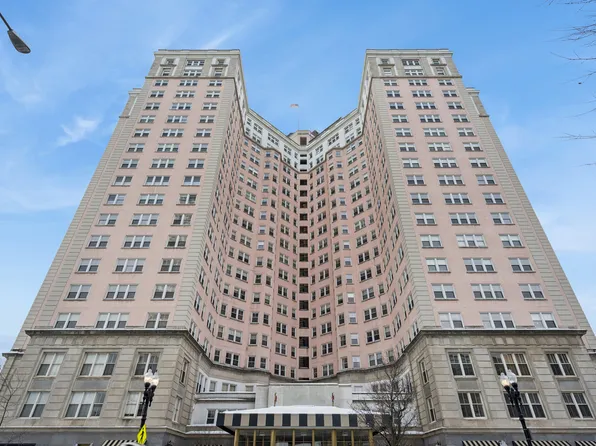 5555 N Sheridan Rd APT 602, Chicago, IL 60640