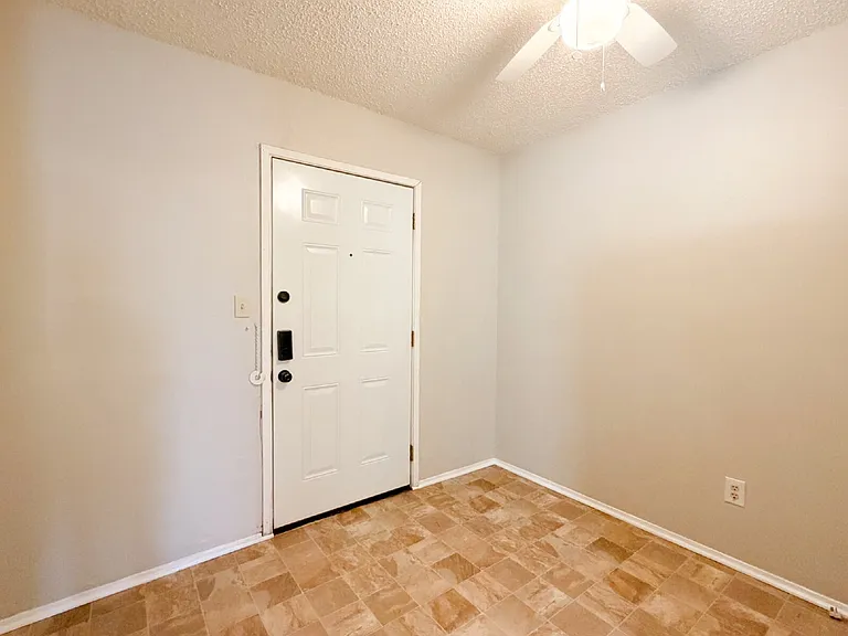 333 Charles St — Photo 9
