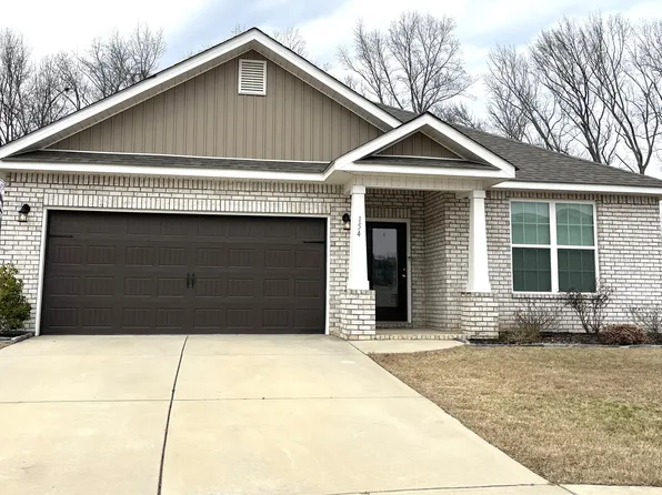 154 Fernhill Dr NW, Madison, AL 35757