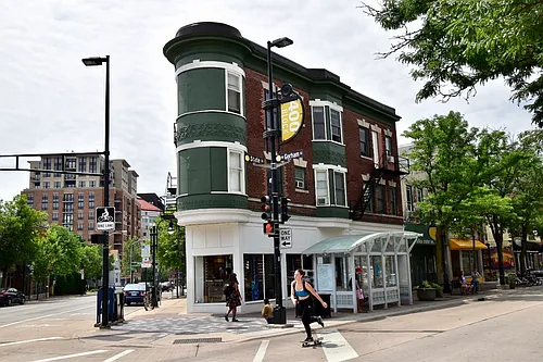 407 State St #A Photo 1