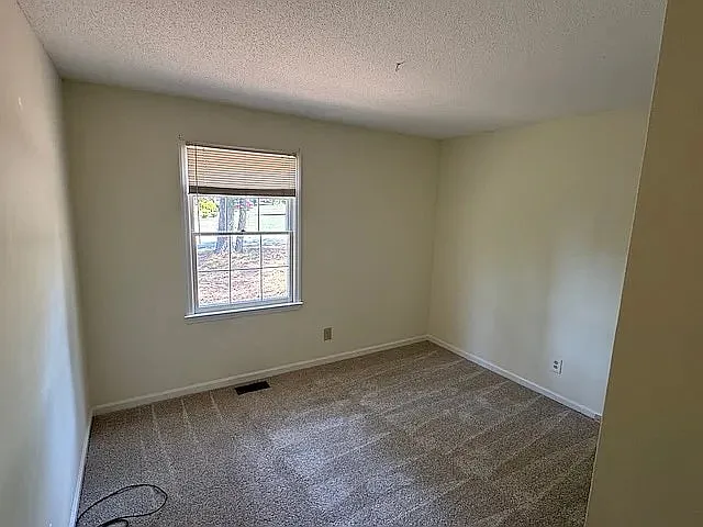 232 Rosehaven Dr — Photo 7