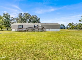 2764 Carter Cir, Chipley, FL 32428