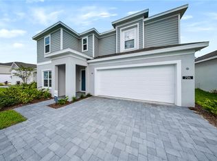 704 Farfields St, Deland, FL 32724