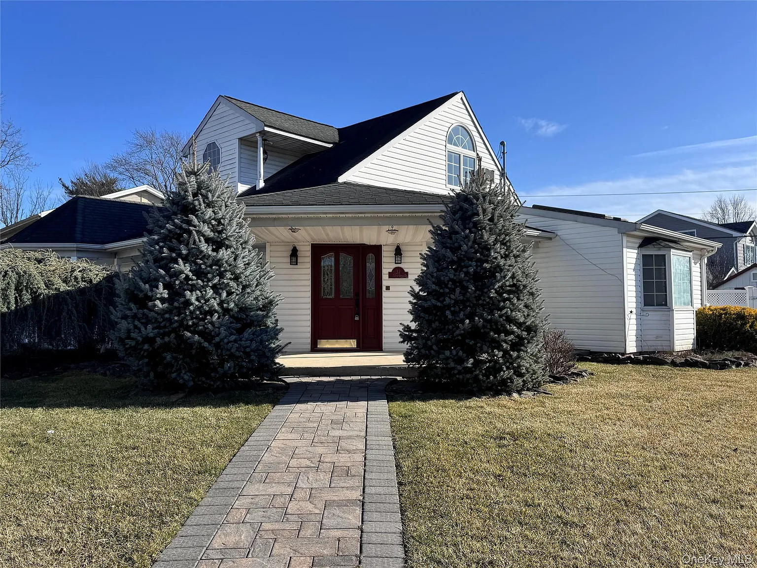 4 bed, 2.0 bath, 1379 sqft, $5,000 — Photo 1