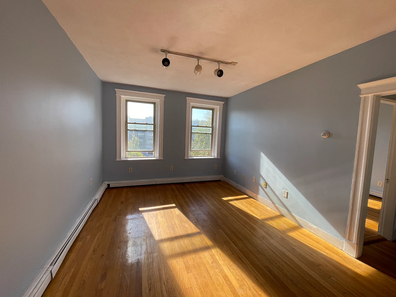 1 bed, 9999 sqft, $2,195 — Photo 1
