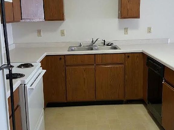5th image of 1810 N 10th Ave #4