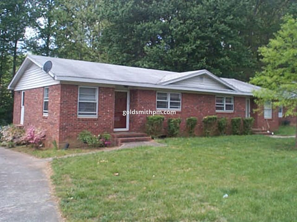 1st image of 7A Lora Ln