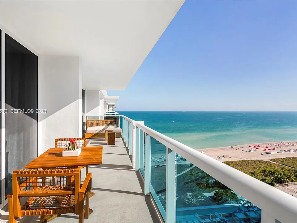 102 24th St #Penthouse 1706