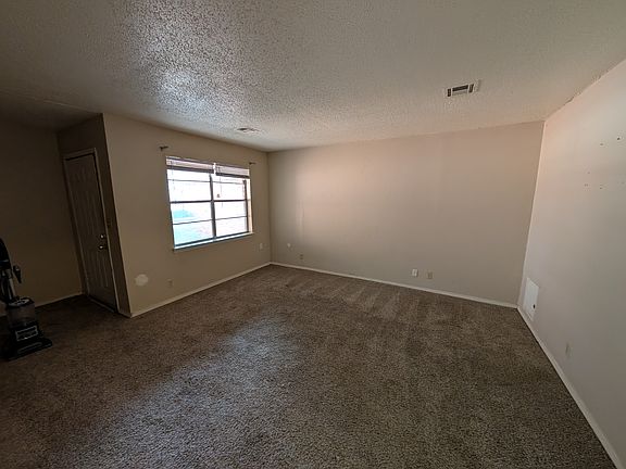 4th image of 122 Crystal Cir #122