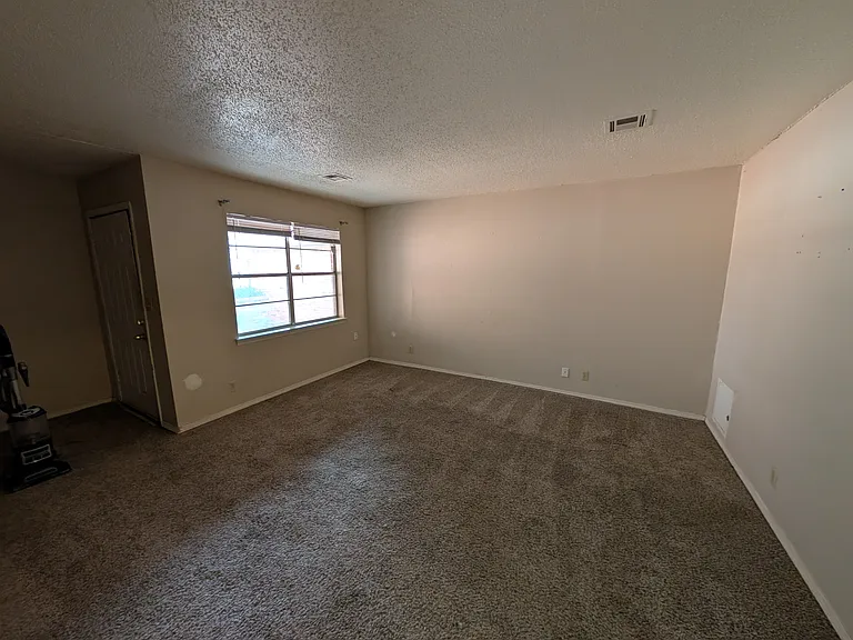 122 Crystal Cir #122 — Photo 4