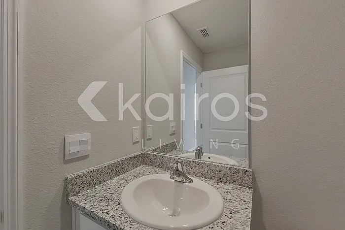 8616 SW 44th Ct — Photo 6